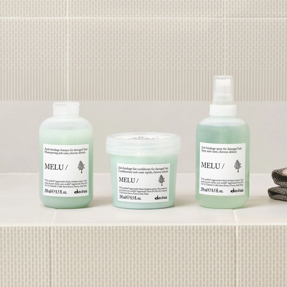 Produkt Davines Essential Haircare për përdorim në rutinën e kujdesit të përditshëm ose trajtues