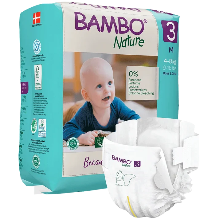 Bambo Nature Diapers Size 3, paketim me 28 pelena për bebe 4–8 kg, me bërthamë absorbuese dhe materiale të buta.